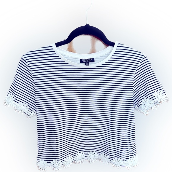Topshop Cropped Striped Shirt with Floral Attachments | Size 2 or XS - Picture 2 of 11
